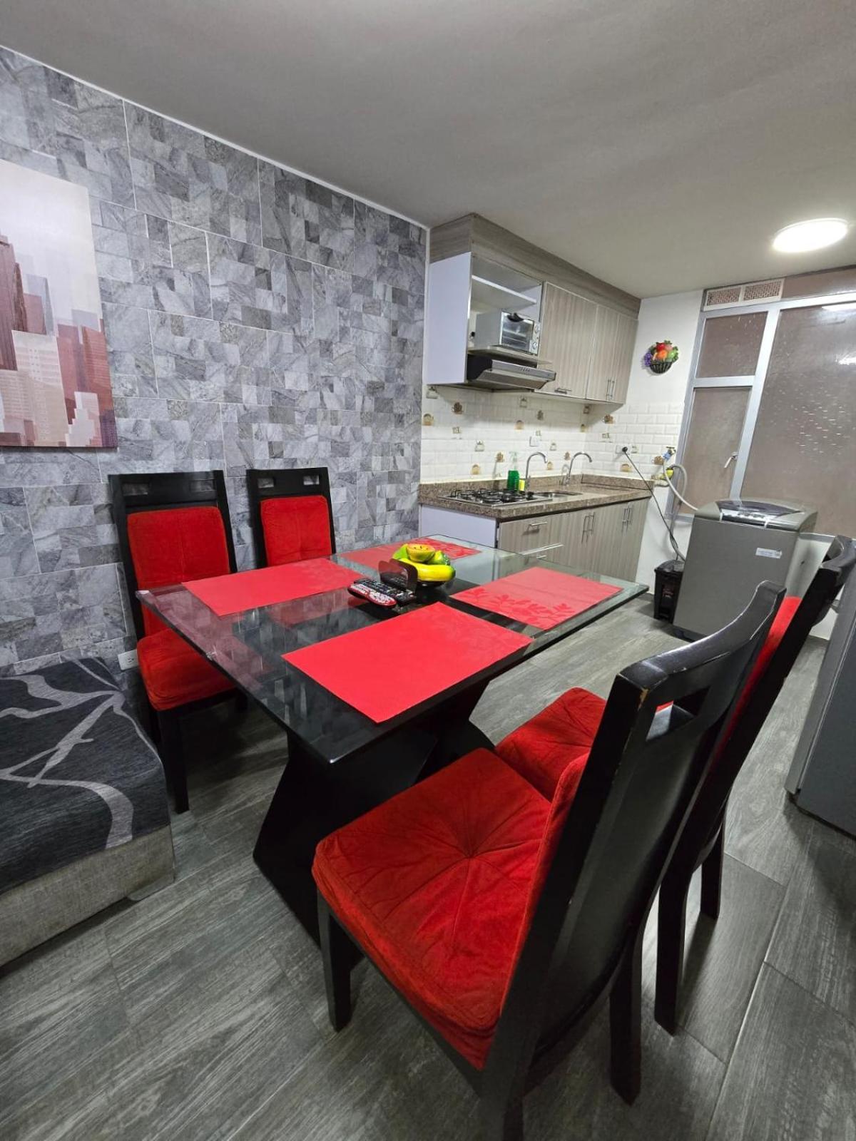 Amoblado Cerca Al Aeropuerto El Dorado Appartement Bogotá
